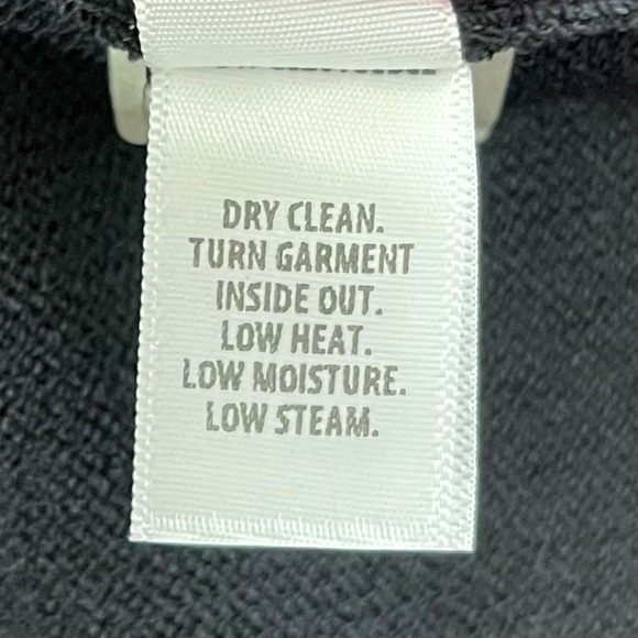 St. John Sports Women’s 2PC Knit Dress Suit Dress & Cardigan Black/White Size XL - Picture 10 of 11